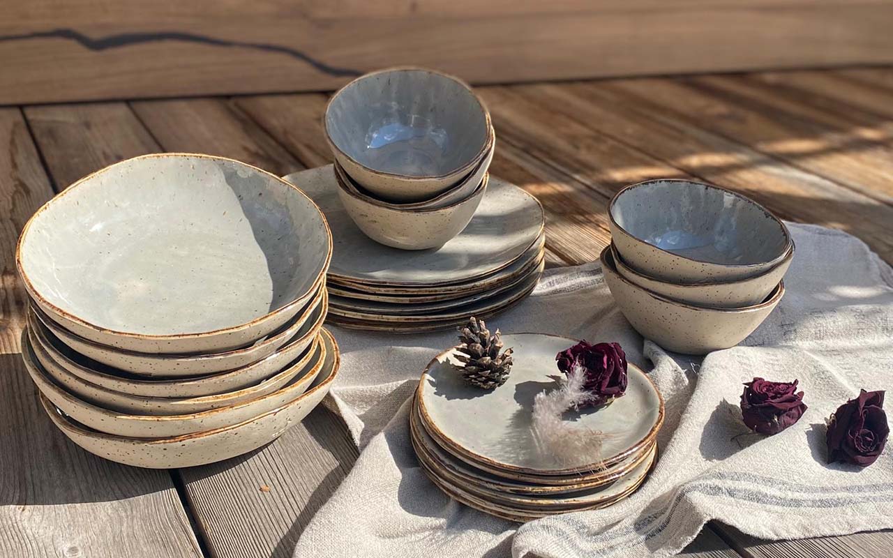 Keramikgeschirr BOHEMIAN Grey auf Holz