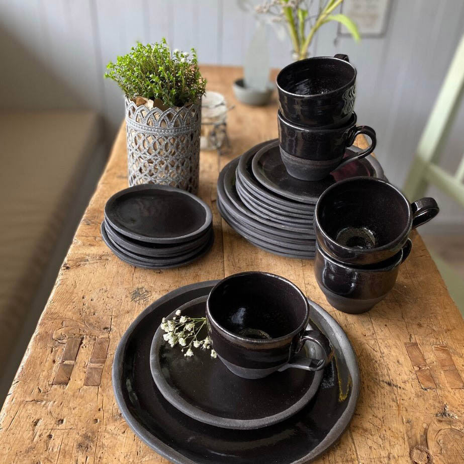 Serie Jolo schwarz, schwarze Glasur, glänzend