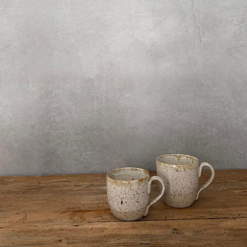 zwei Kaffeetassen im Vergleich, 200 ml und 3oo ml