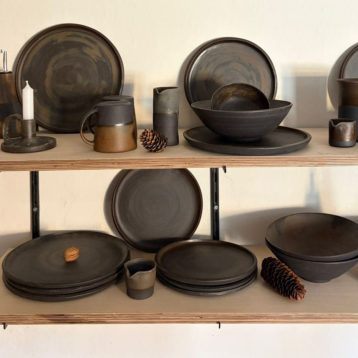 Areia negra diverse Geschirrteile - Tassen, Schalen und Teller