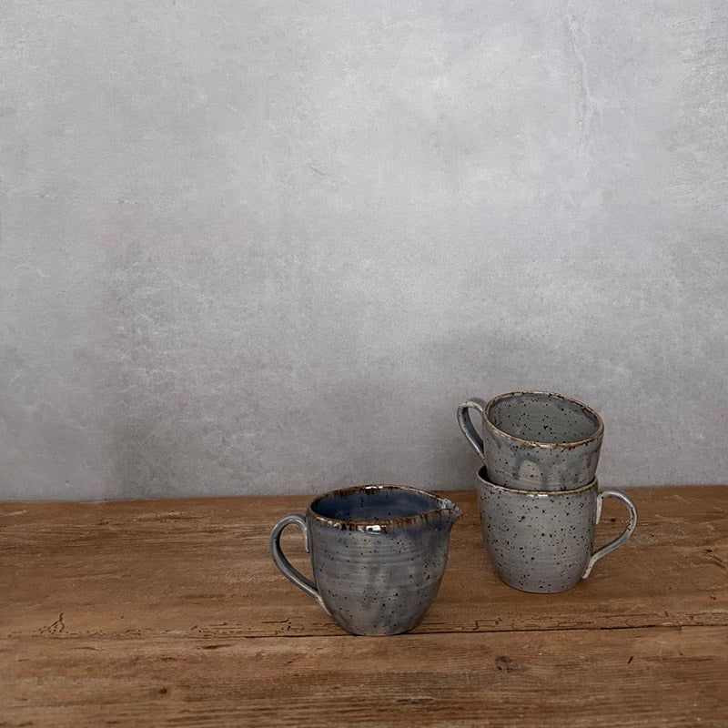 BOHEMIAN Blue Tassen und Milchkännchen aus Keramik