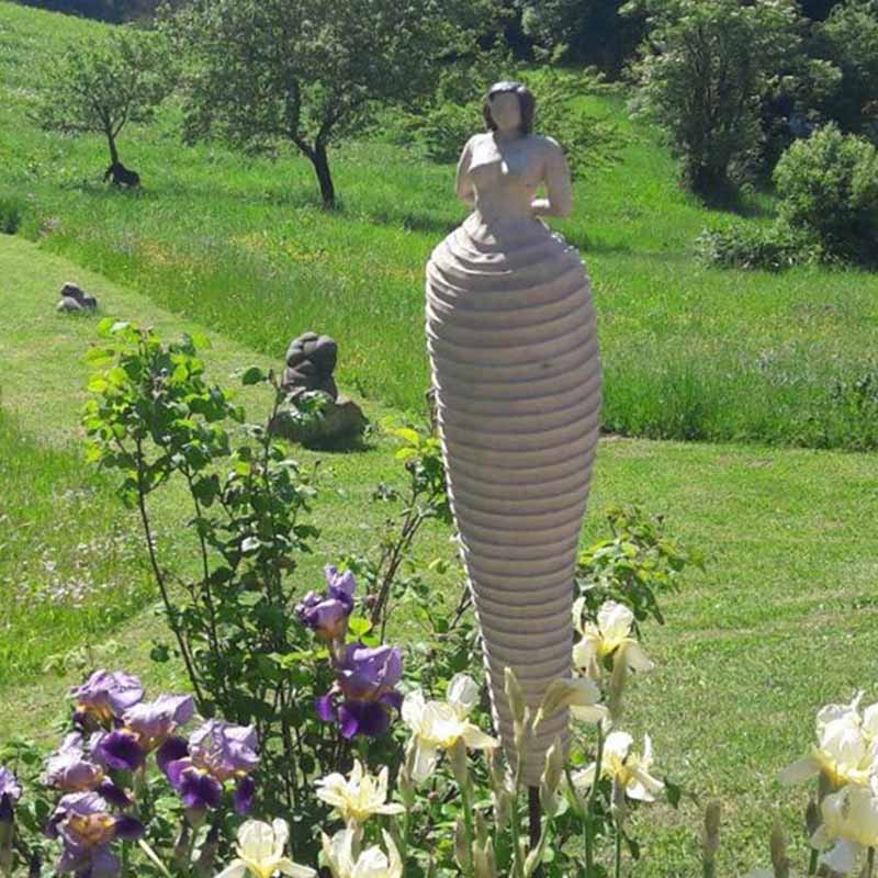 Gartendame groß sandfarben