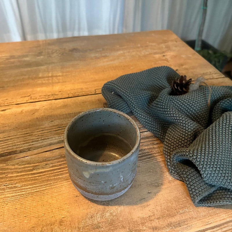 graublauer Keramikbecher für Duftkerze