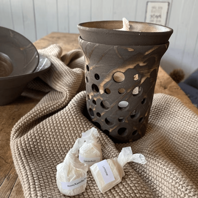 Duftlampe aus Keramik, Aromalampe mit Duftmelts, beige und matt