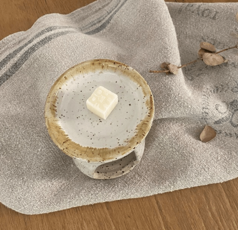 Duftlampe aus Keramik, Aromalampe mit Duftmelts, weiß