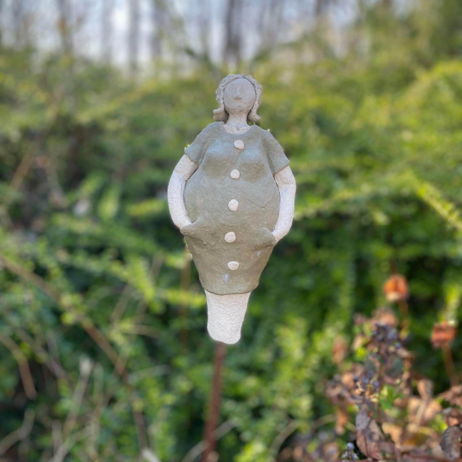 Badedame, grünes Kleid, Gartenfigur - FRANZARTKERAMIK