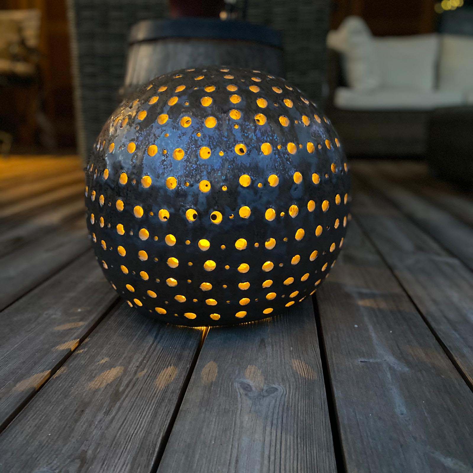 Lichterkugel aus Keramik, Bronzeglasur, Ø ca 40 cm