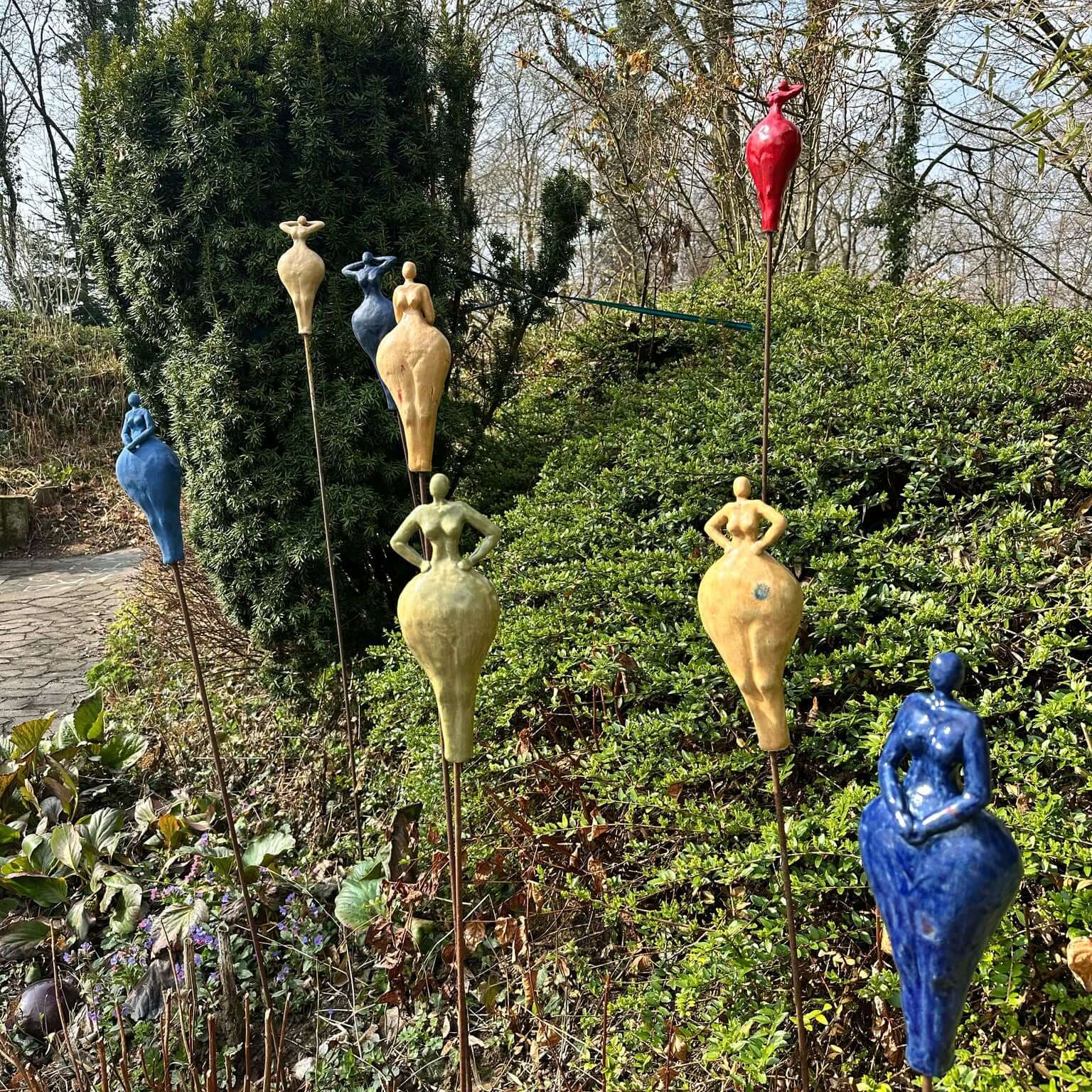 Lustige Weiber (5) BLAU matt, Keramikfigur - FRANZARTKERAMIK