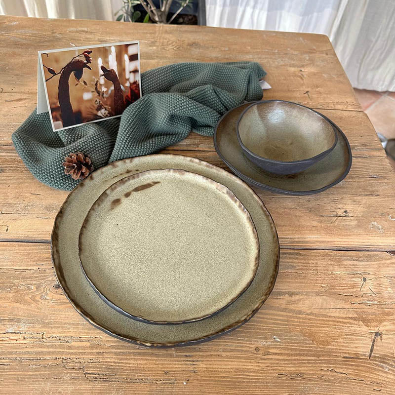 Essteller, Dessertteller, Suppenschale und Müslischüssel als handgemachtes Keramik-Set