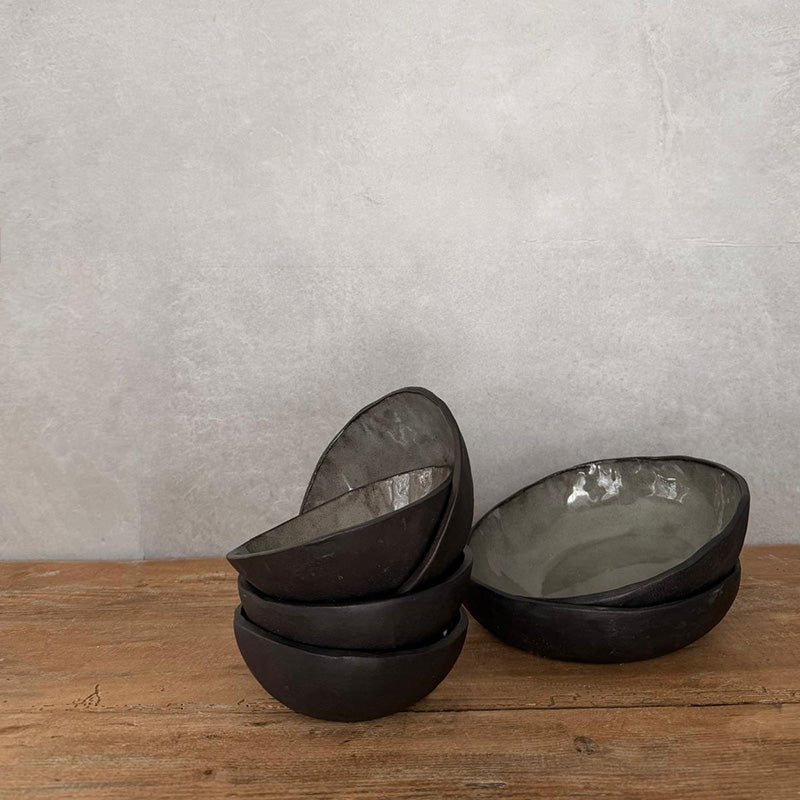 2 Keramiksuppenschalen und 4 Müslischüsseln JOLO schwarz,