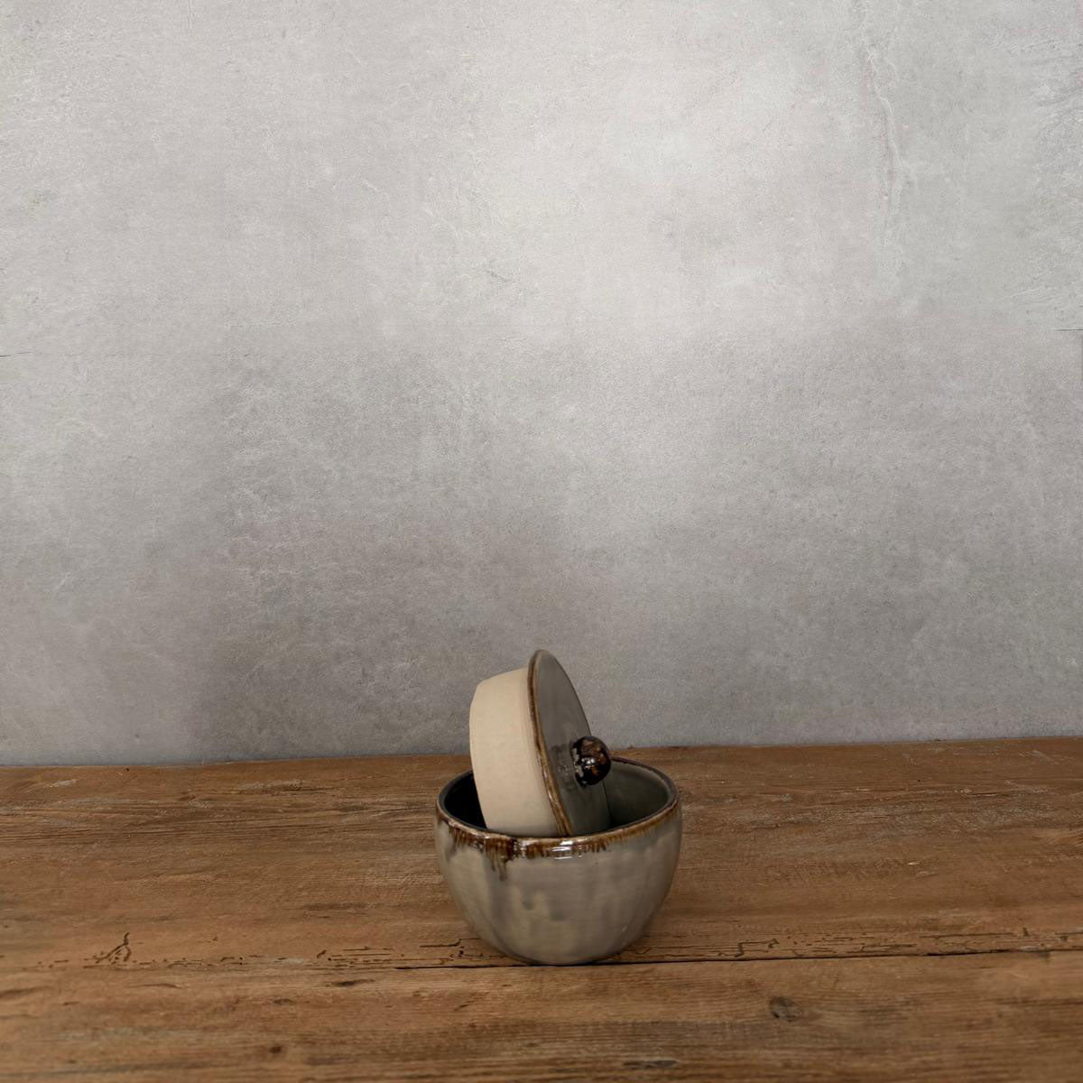 Keramikdose klein mit geöffnetem Deckel, BOHEMIAN Grey