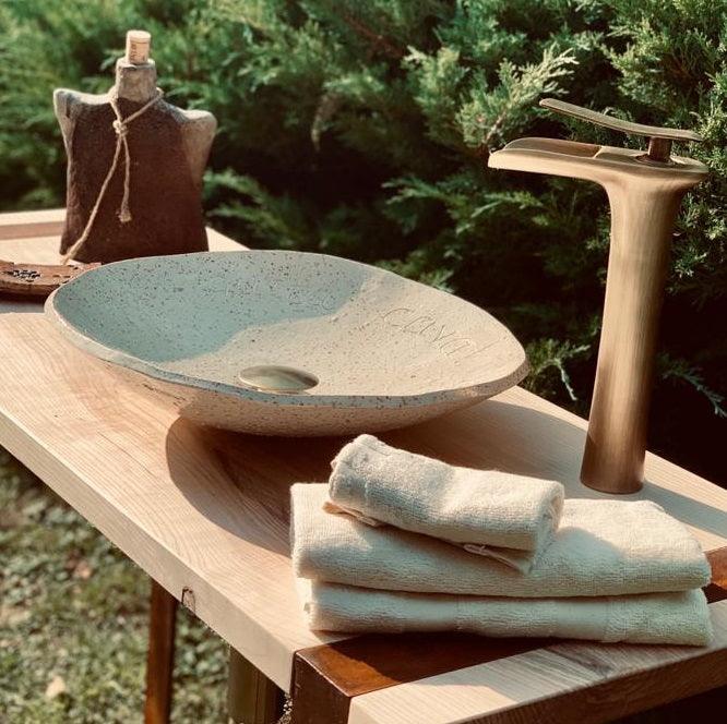 Keramik-Waschbecken aus Steinzeugton, cremefarben mit Schriftzug, Ø 38 cm, Höhe: 8 cm