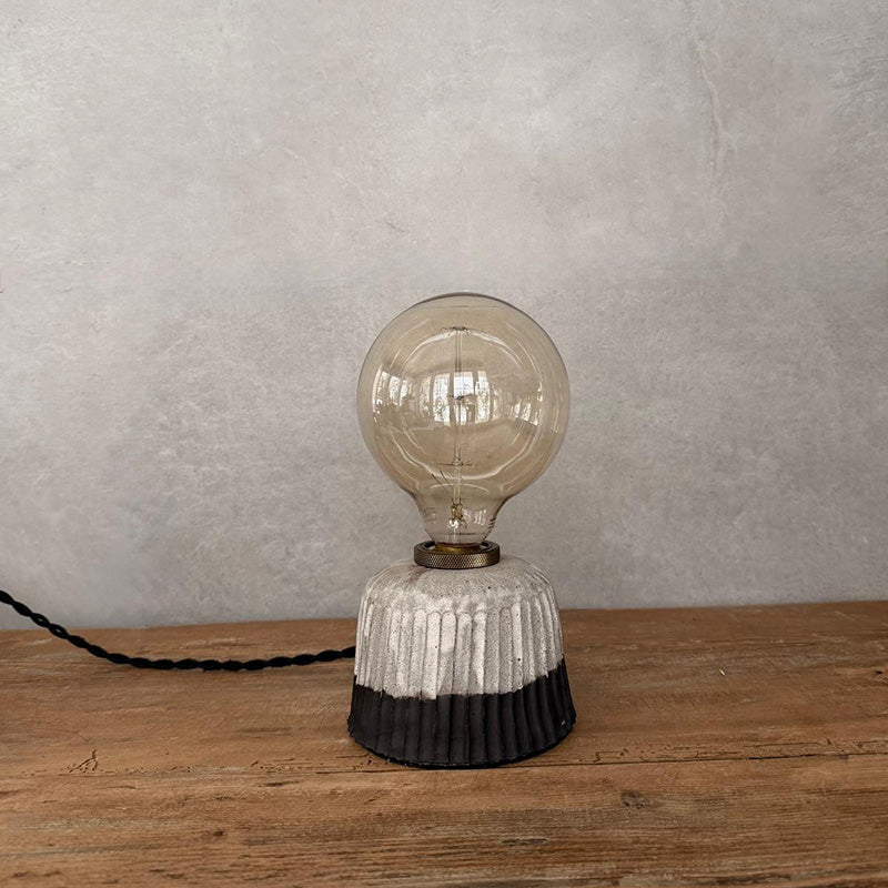 Keramik Tischlampe handgemacht - zweifarbiges Steinzeug mit Textilkabel - FRANZARTKERAMIK