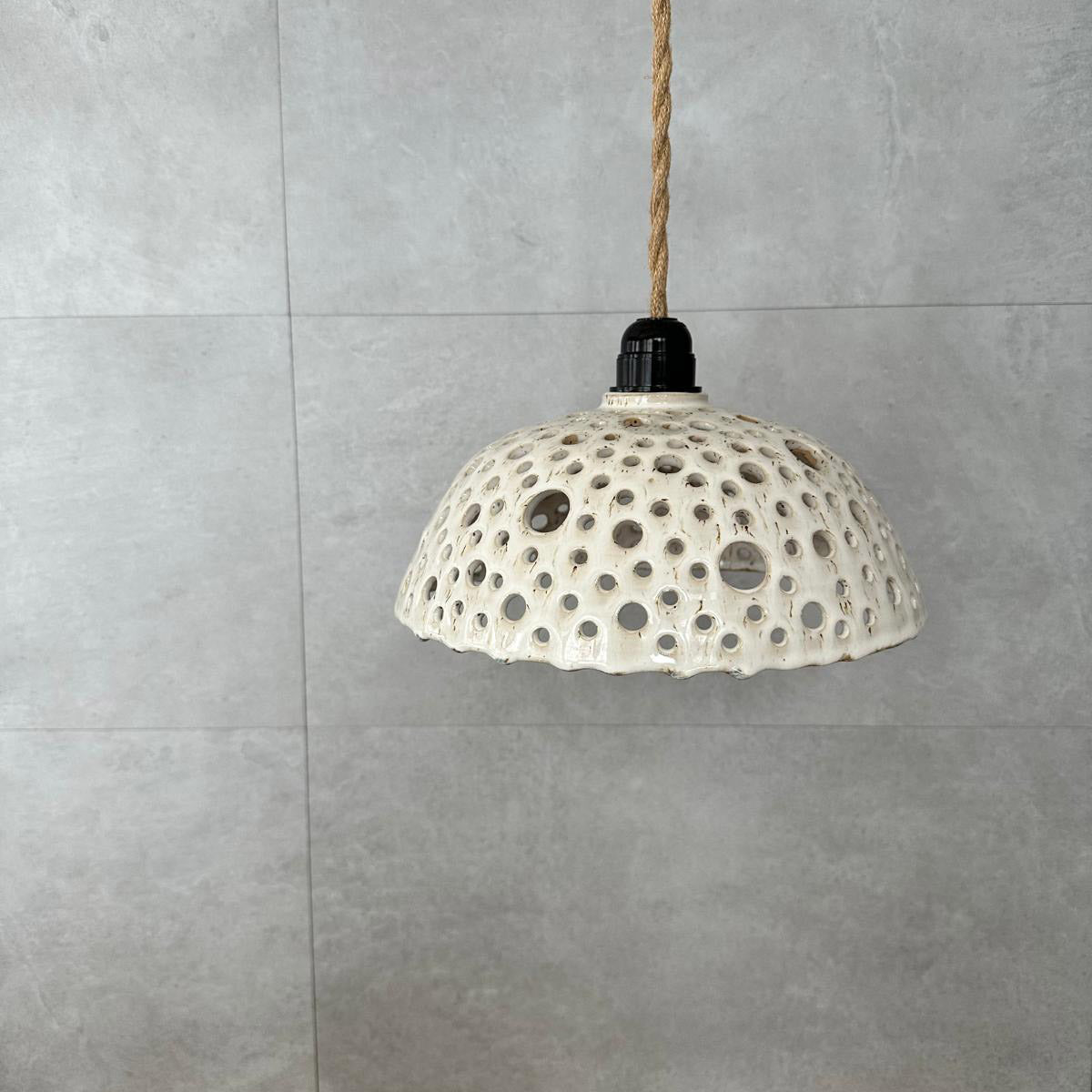 BOHEMIAN White Loch-Lampe aus Keramik, Pendelleuchte