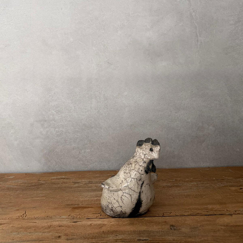 Weißes Huhn aus Rakukeramik, Höhe: 15 cm, Breite: 13 cm, Tiefe: 17 cm von vorne