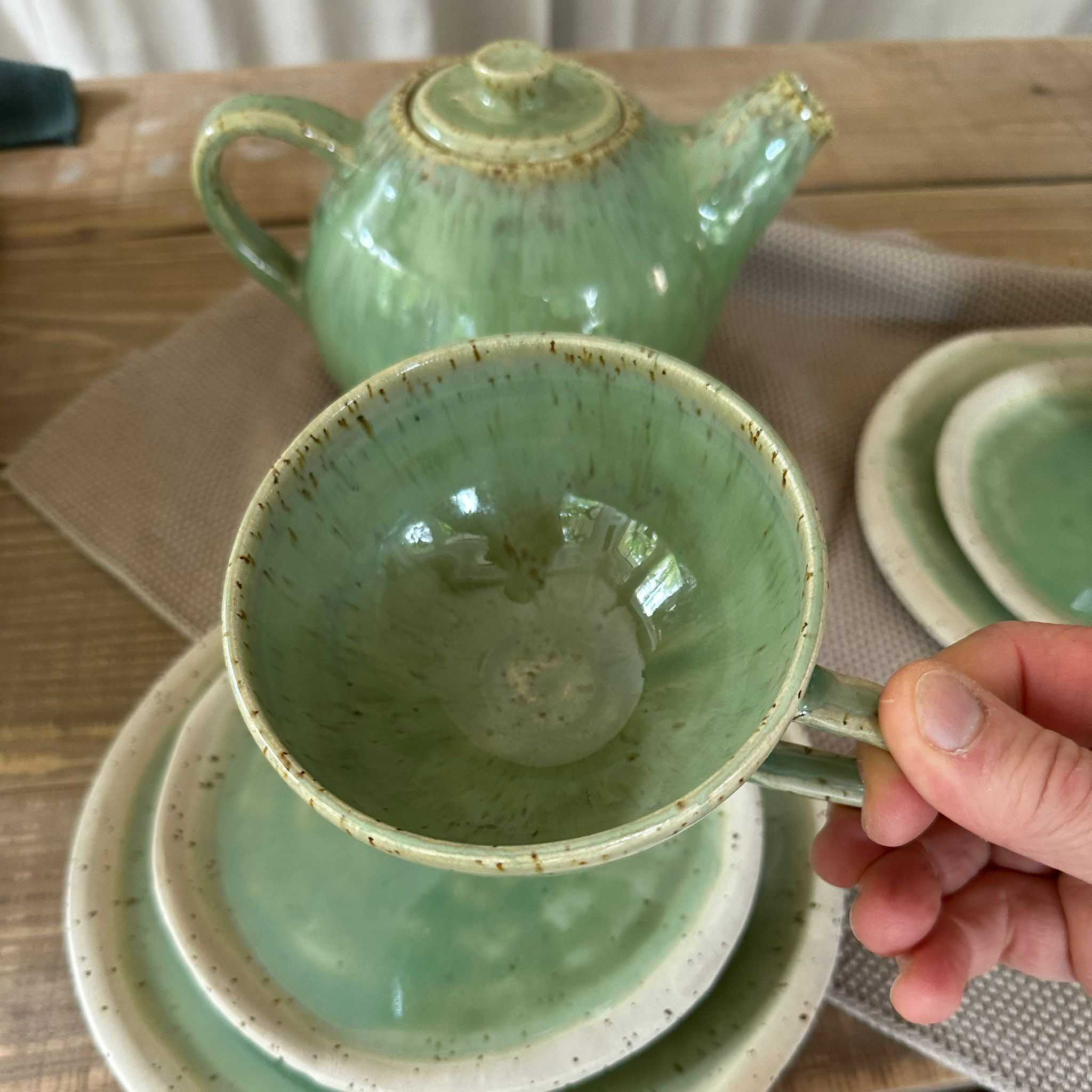 Keramik Tee Geschirr Set für 2 Personen bestehend aus Kanne, Teetasse mit Untertasse und 2 Dessertteller