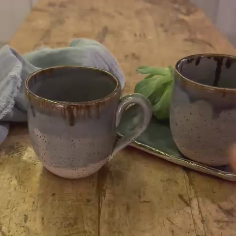 Keramiktasse XXL mit Henkel, Blau mit braunem Rand, Video, Ansicht innen und außen