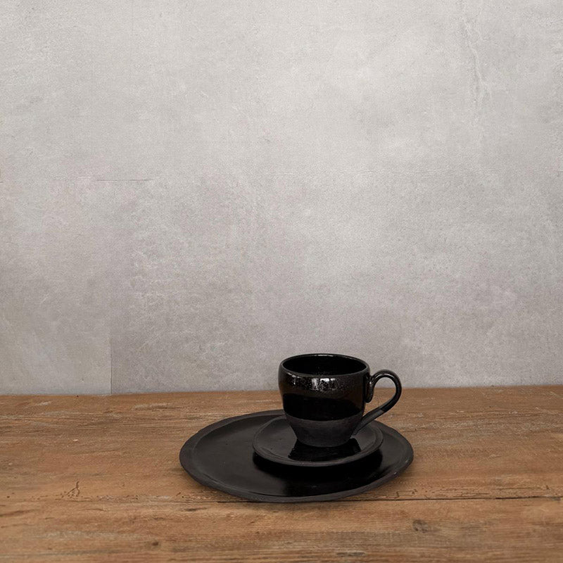 Keramik Geschirr Set schwarz, Kaffeeservice  Tasse, Untertasse, Dessertteller.