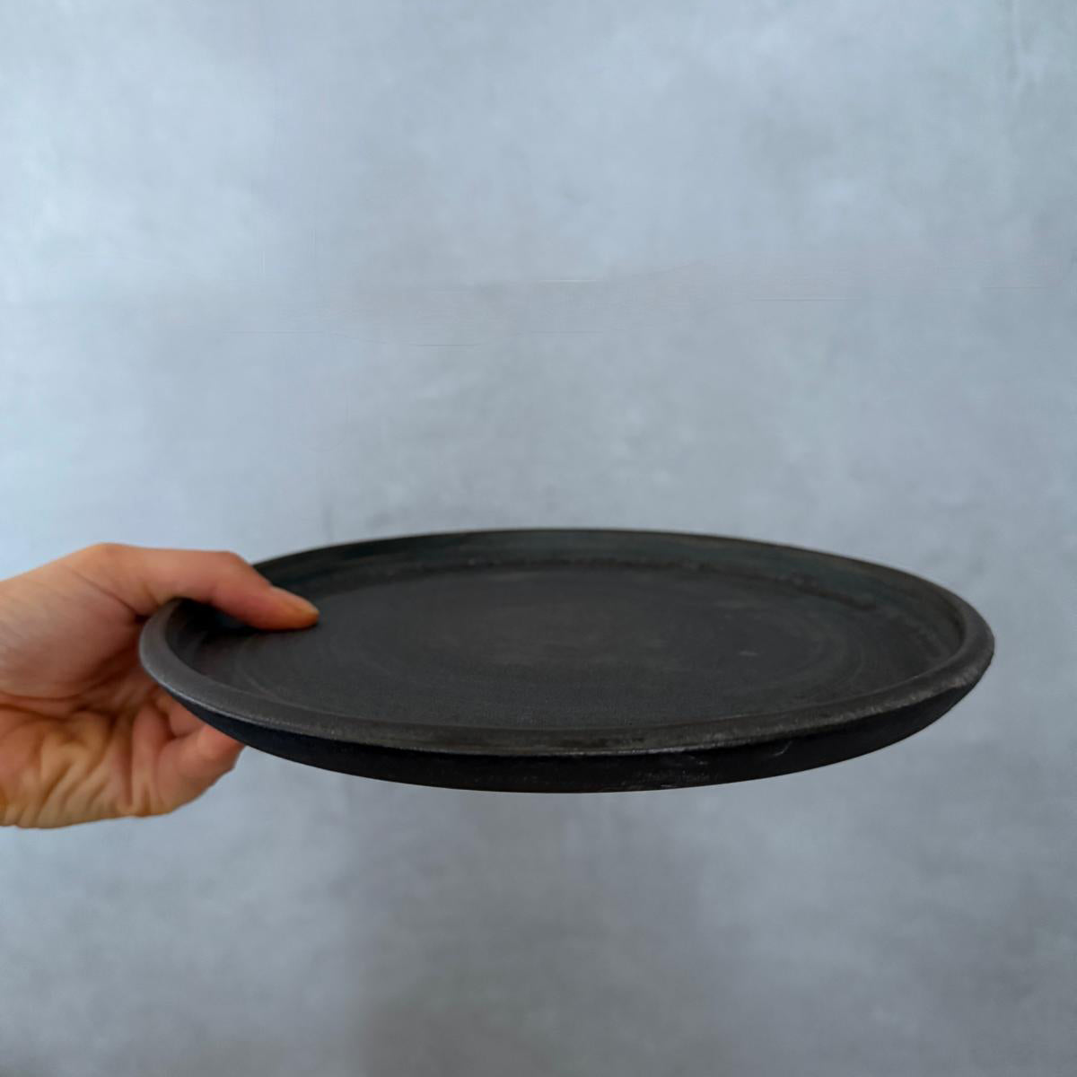 AREIA Negra Essteller - großer Teller Keramik Ø 27 cm - FRANZARTKERAMIK