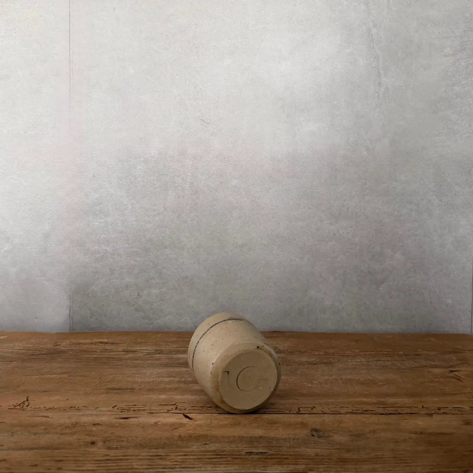 Cappuccinobecher mit Streifen AREIA Branca - FRANZARTKERAMIK 