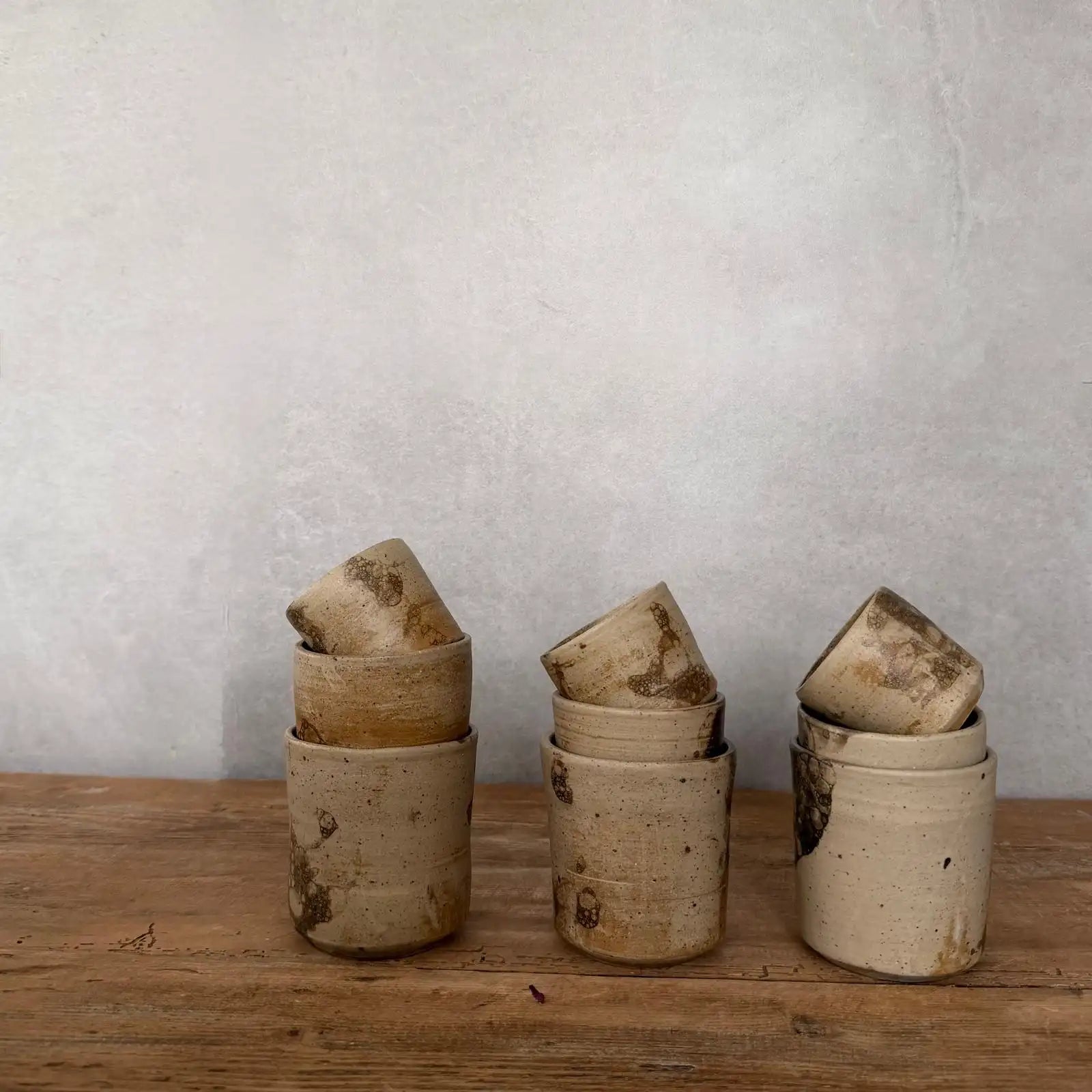 Keramikbecher mit Blubberblasen AREIA Branca - FRANZARTKERAMIK 