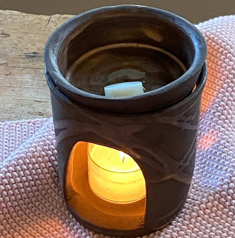 Duftlampe aus Keramik, Aromalampe mit Duftmelts, beige und matt