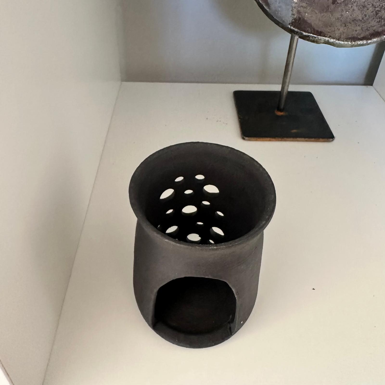 Duftlampe Schwarz - Windlicht mit separater Duftschale in rot, hier nur das Windlicht