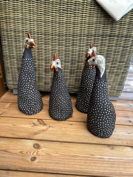 Perlhühner aus Keramik
