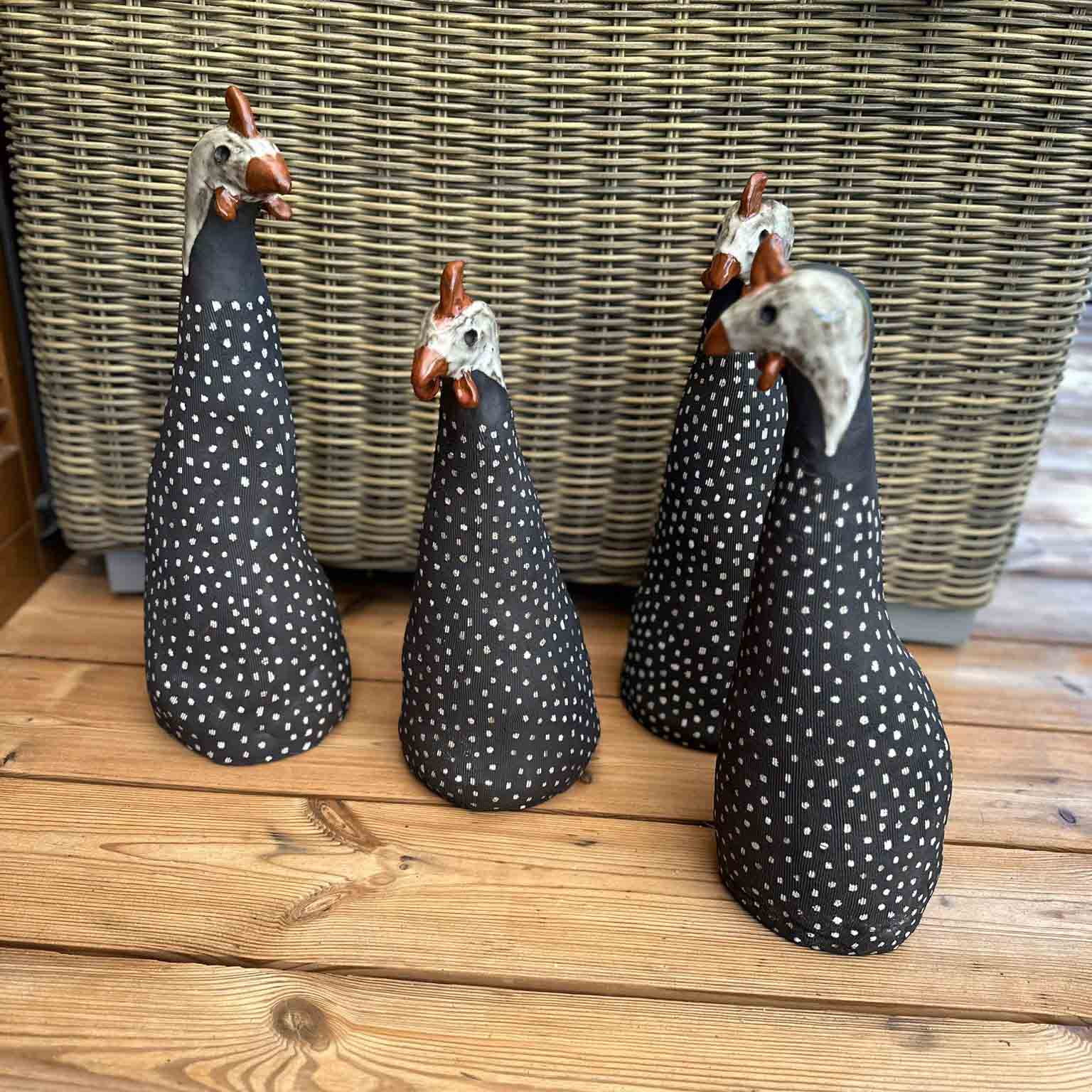 Perlhühner aus Keramik, Keramikfiguren Tiere