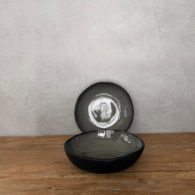 2 Keramikschale JOLO Original, Suppenschale, eine aufgestellt