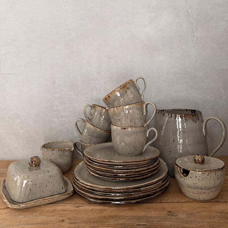 Kaffeegeschirr BOHEMIAN Grey mit Tassen, Tellern, KAnne, Zuckerdose, Butterdose, Milchkännchen
