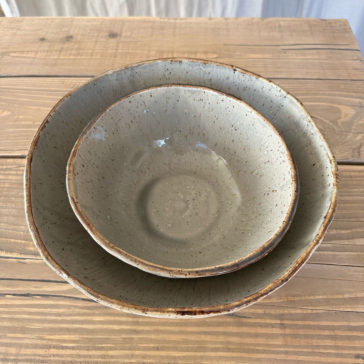 Grosse und mittlere Keramikschuessel, Bohemain Grey