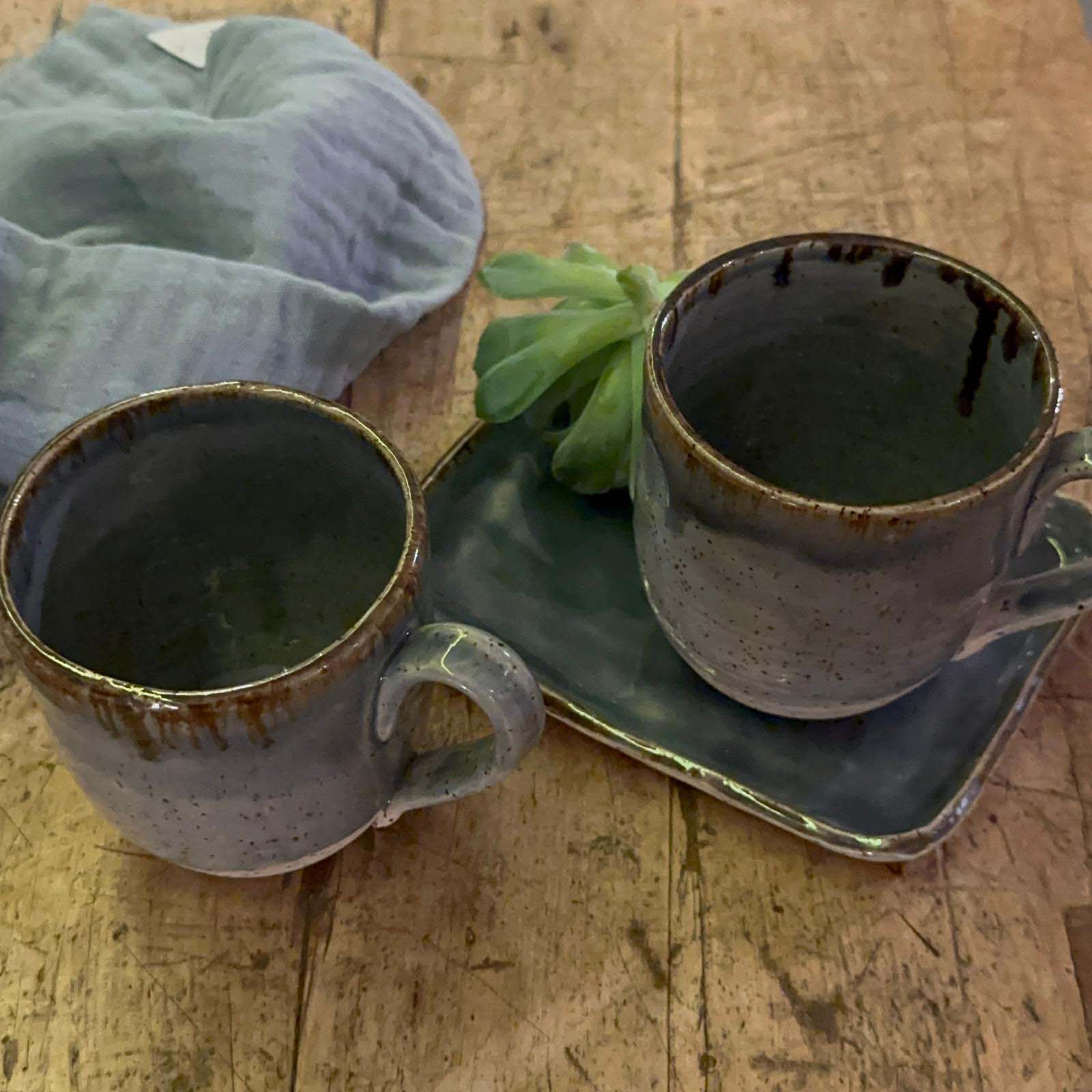 Keramiktasse XXL mit Henkel, Blau mit braunem Rand