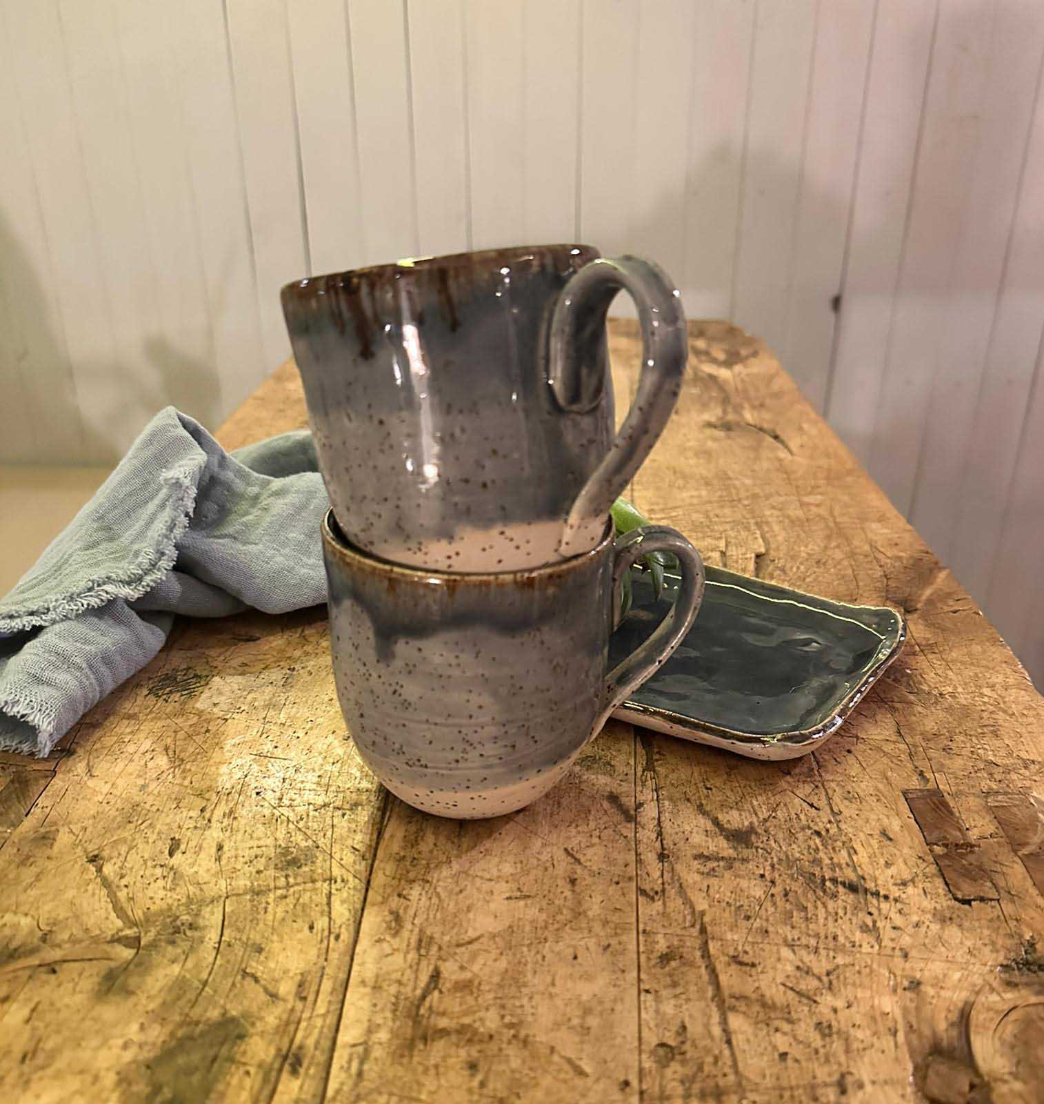 Keramiktasse XXL mit Henkel, Blau mit braunem Rand