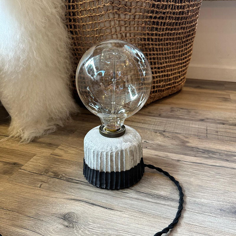 Keramik Tischlampe handgemacht - zweifarbiges Steinzeug mit Textilkabel